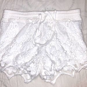 white lace shorts